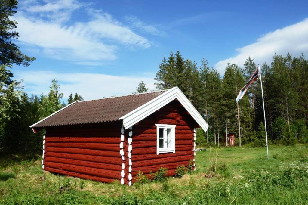 Hytte Anno 1721 Uten Internett, Strom, Vann - Men Med Rodmalt Utedo Ljørdal Zewnętrze zdjęcie